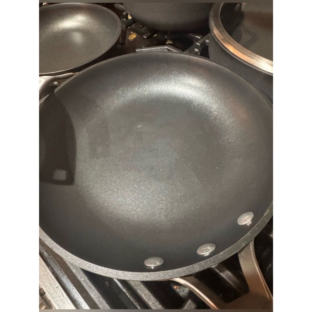 Calphalon Signature Nonstick Cookware Set - Picture 8 of 10